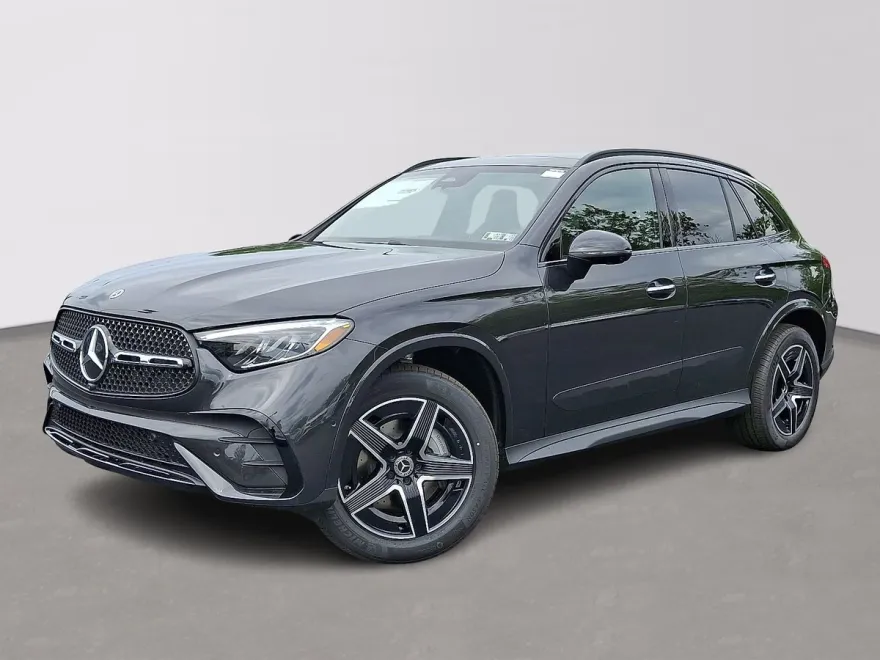 2025 Mercedes Benz GLC 300 4MATIC photo 1
