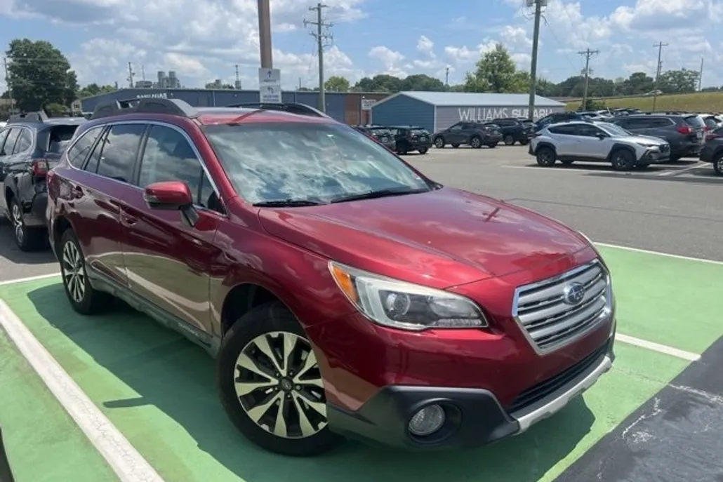2017 Subaru Outback 2.5i Limited photo 1