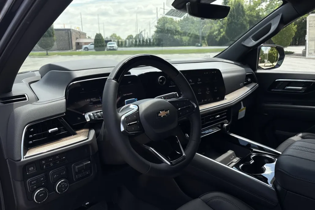 2025 Chevrolet Tahoe High Country photo 1