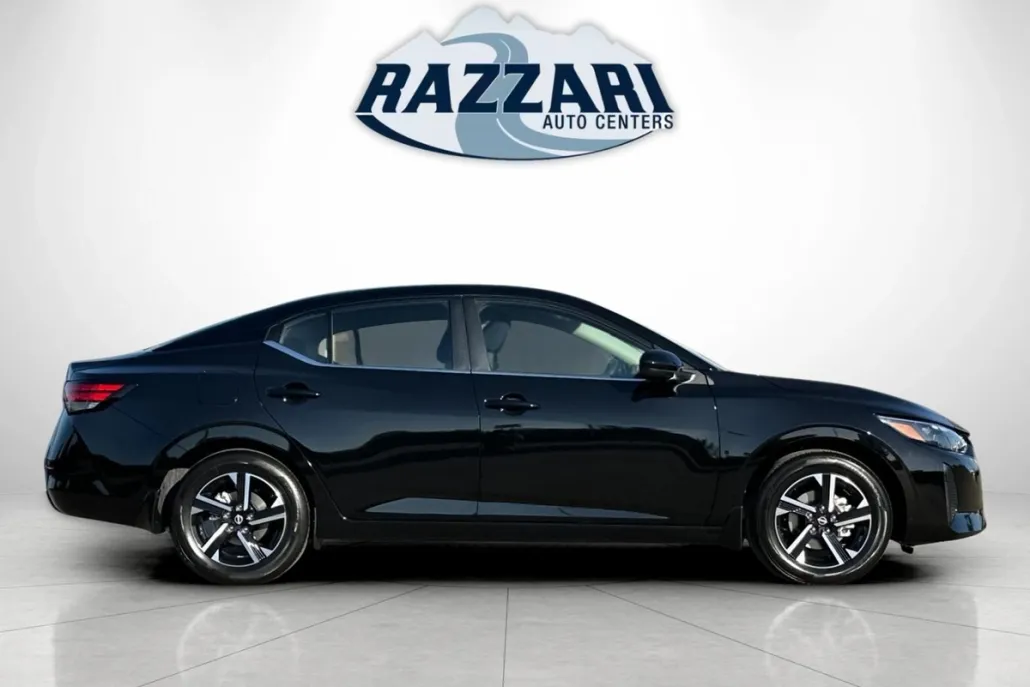 2025 Nissan Sentra SV photo 1