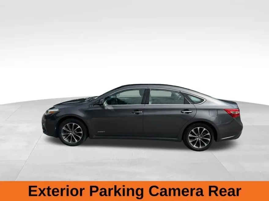 2016 Toyota Avalon Hybrid XLE Plus photo 1