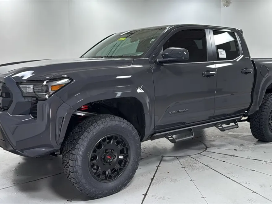 2025 Toyota Tacoma SR5 Double Cab photo 1