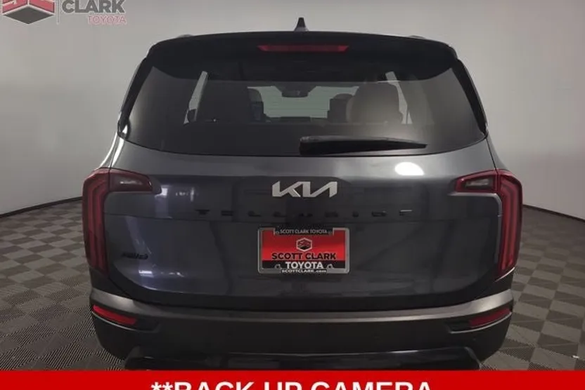 2022 Kia Telluride SX photo 1