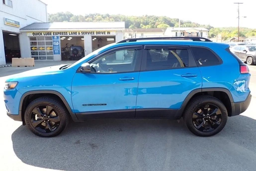 2023 Jeep Cherokee Altitude photo 1