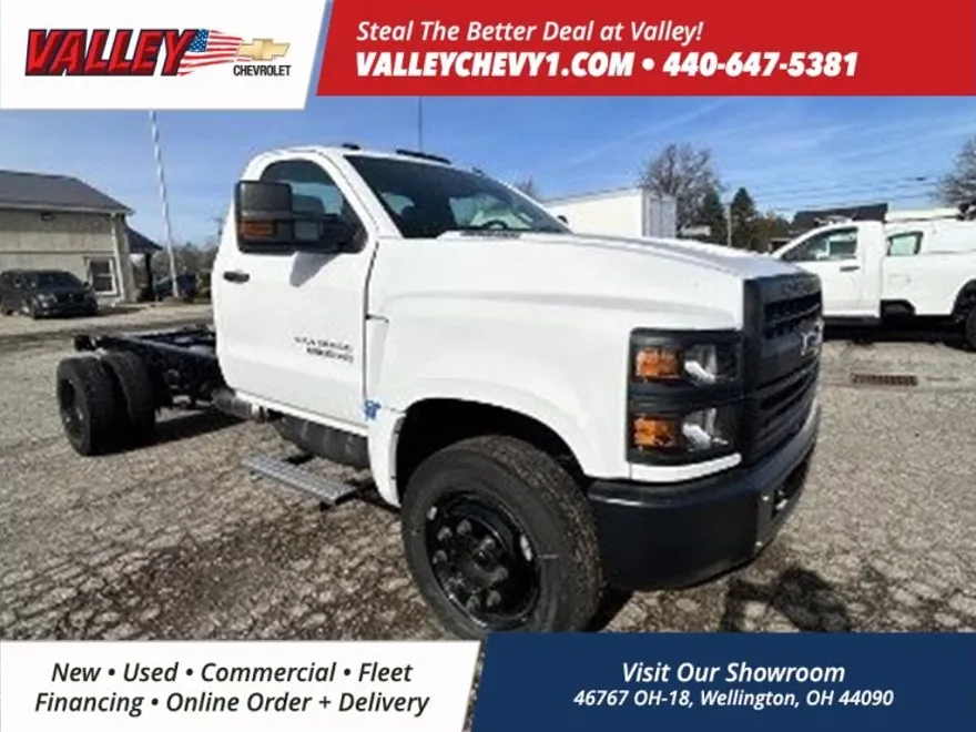 2024 Chevrolet Silverado 5500HD Work Truck photo 1