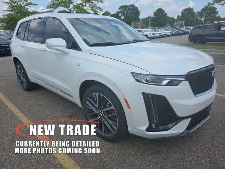 2022 Cadillac XT6 Sport photo 1