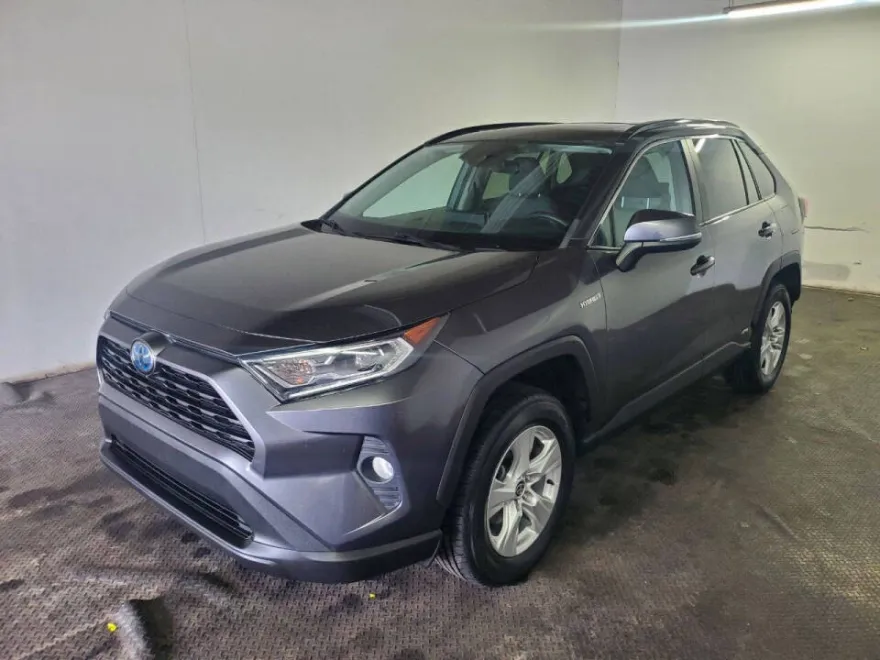 2021 Toyota RAV4 Hybrid XLE photo 1