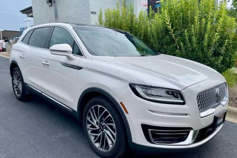2019 Lincoln Nautilus Reserve photo 1