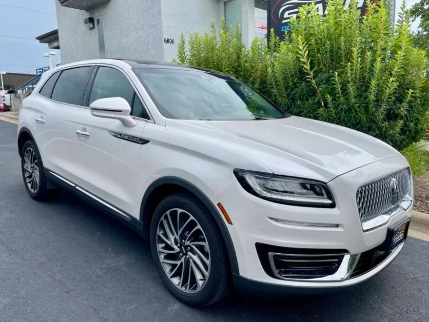2019 Lincoln Nautilus Reserve photo 1