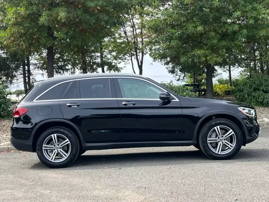 2022 Mercedes Benz GLC 300 4MATIC photo 1