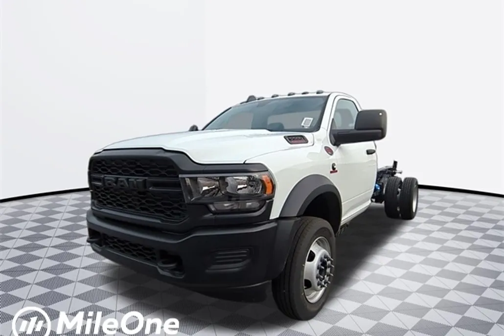 2024 Ram 5500 Tradesman SLT photo 1