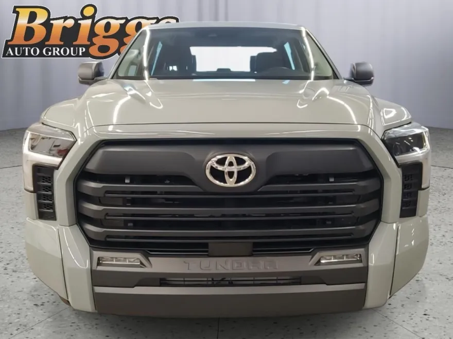 2024 Toyota Tundra SR5 photo 1