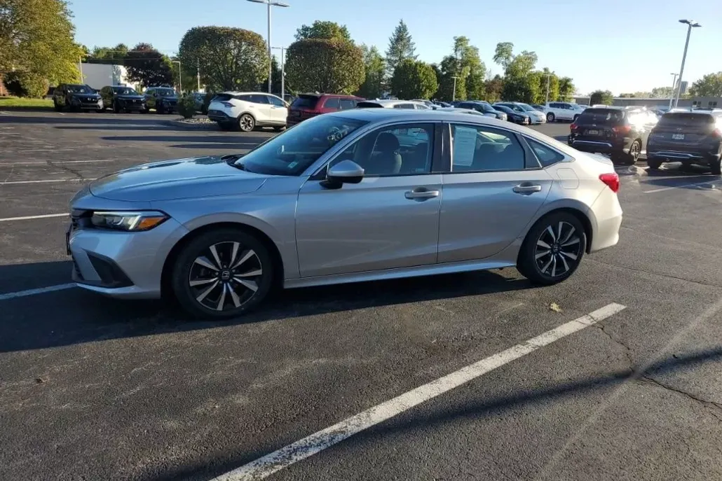 2023 Honda Civic EX photo 1