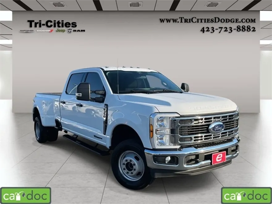 2024 Ford F-350 photo 1
