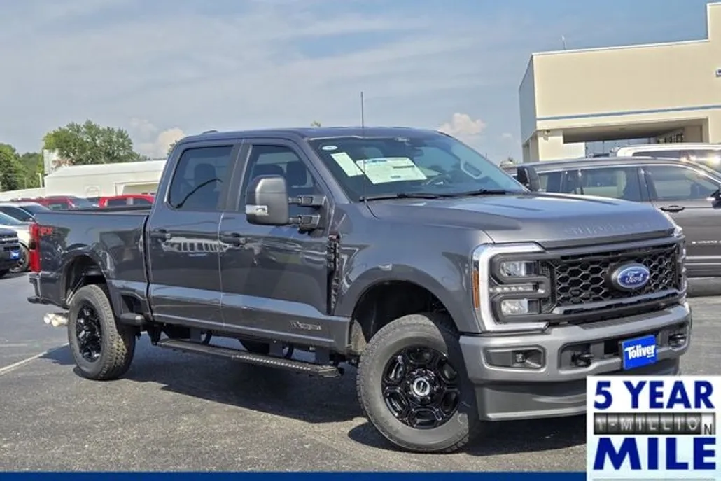 2025 Ford F-250 XL photo 1