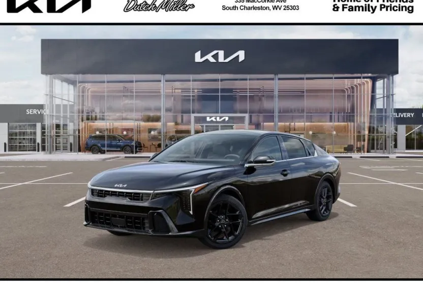 2025 Kia K4 GT-Line Turbo photo 1