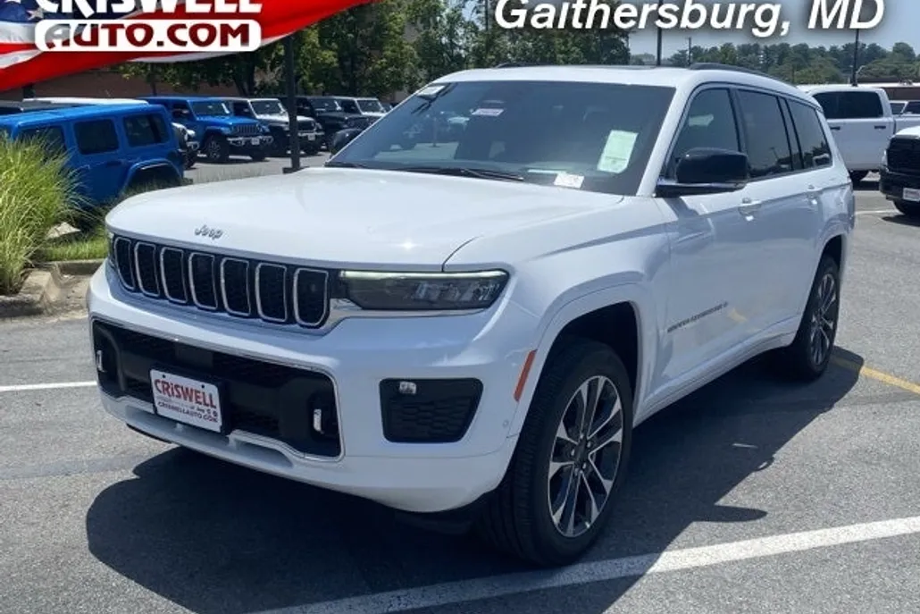 2025 Jeep Grand Cherokee Overland photo 1