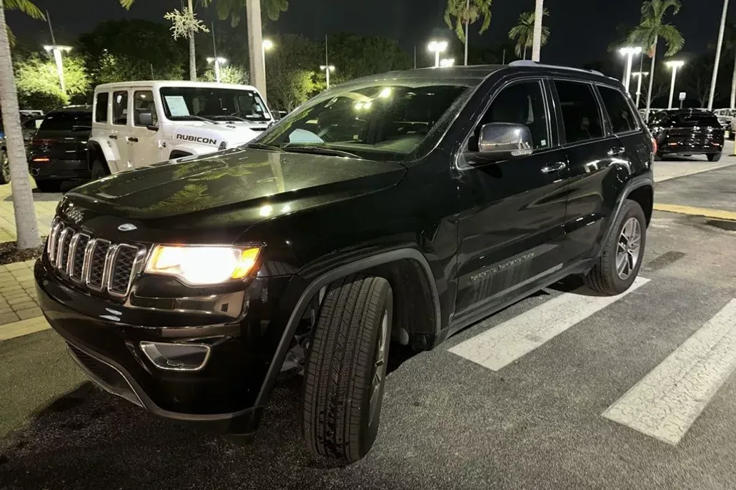 2020 Jeep Grand Cherokee Limited photo 1