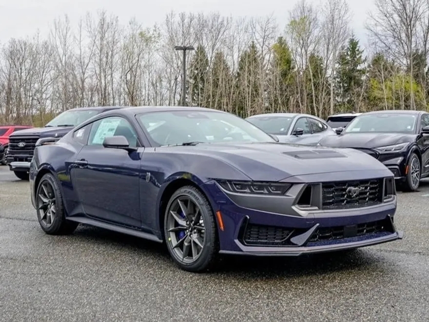 2025 Ford Mustang Dark Horse photo 1