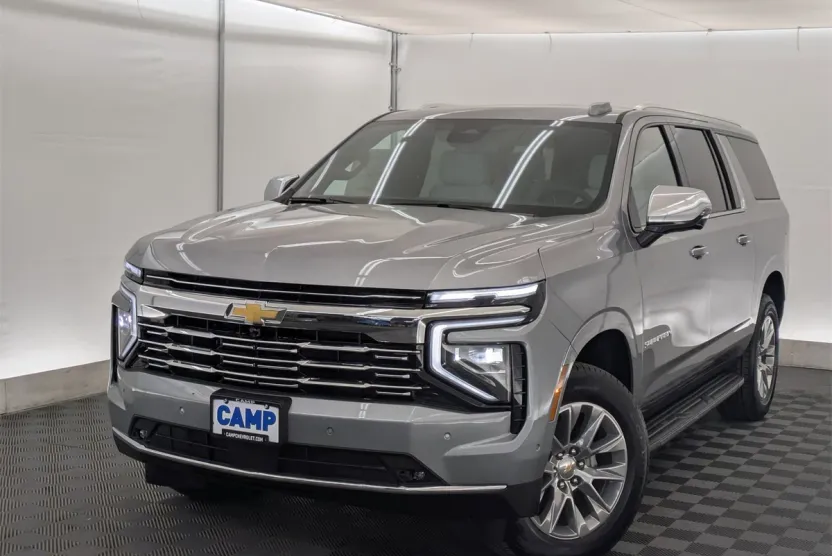 2025 Chevrolet Suburban Premier photo 1