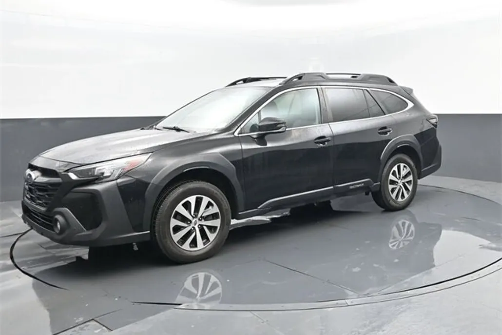 2023 Subaru Outback Premium photo 1