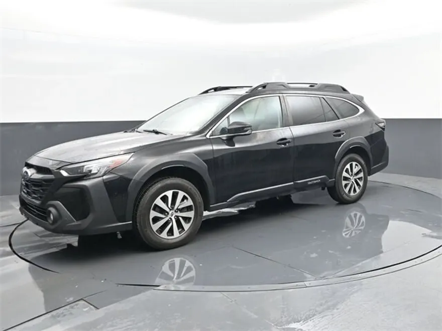 2023 Subaru Outback Premium photo 1