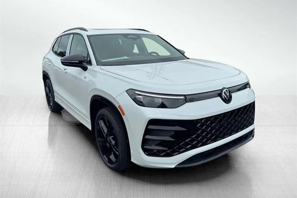 2025 Volkswagen Tiguan SE R-Line Black photo 1