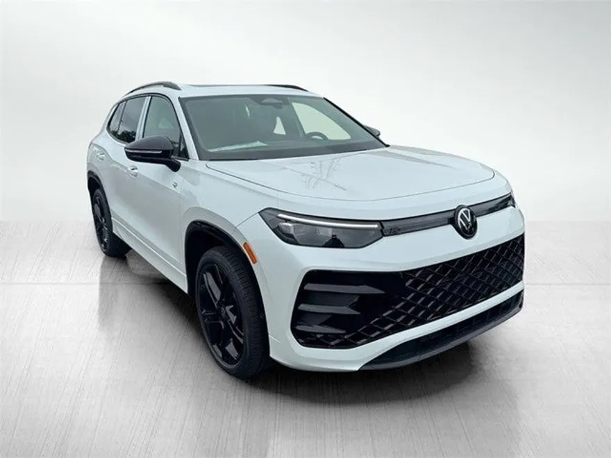 2025 Volkswagen Tiguan SE R-Line Black photo 1