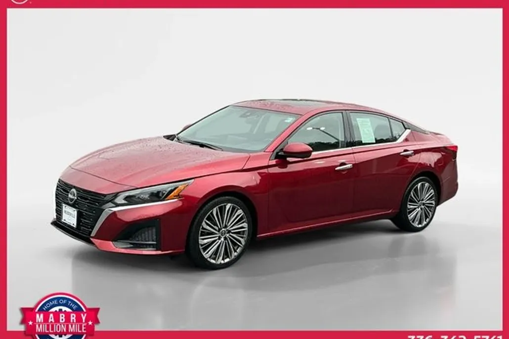 2023 Nissan Altima 2.5 SL photo 1