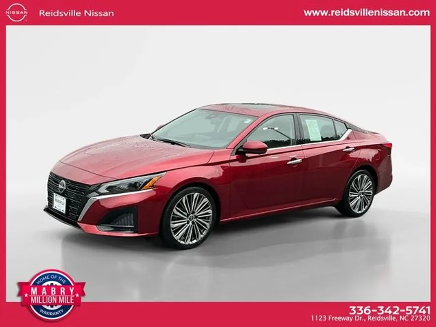 2023 Nissan Altima 2.5 SL photo 1