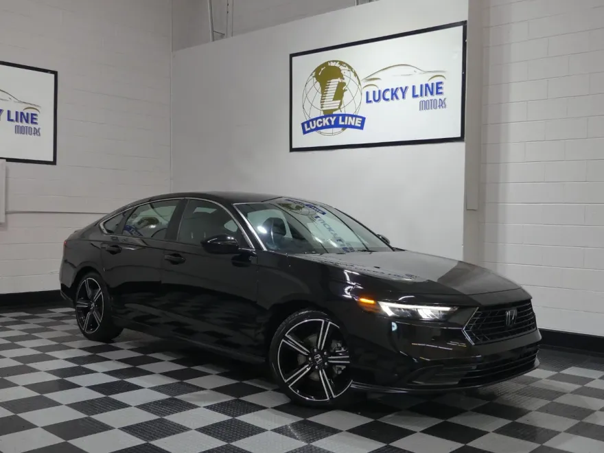 2023 Honda Accord Hybrid Sport photo 1