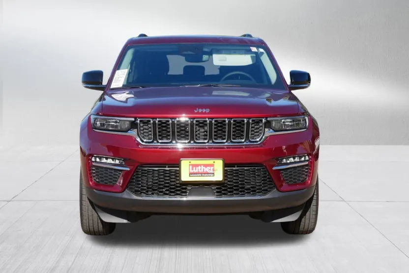 2023 Jeep Grand Cherokee Limited photo 1
