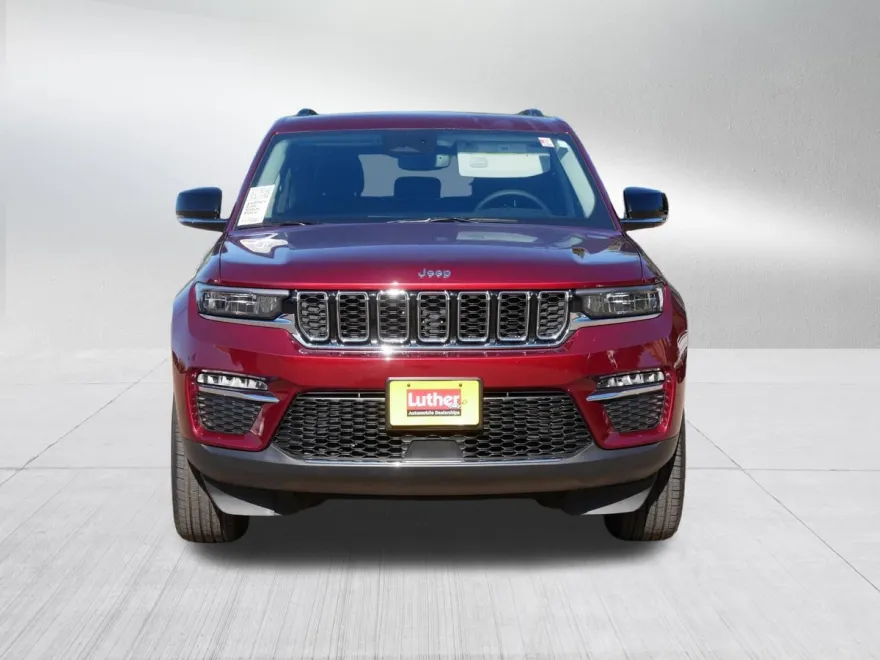 2023 Jeep Grand Cherokee Limited photo 1