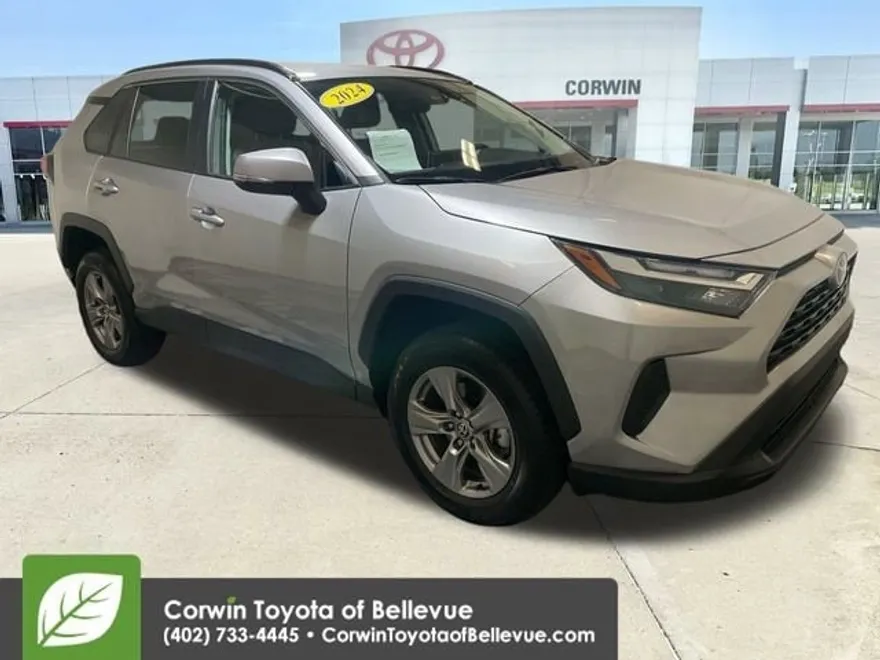 2024 Toyota RAV4 XLE photo 1