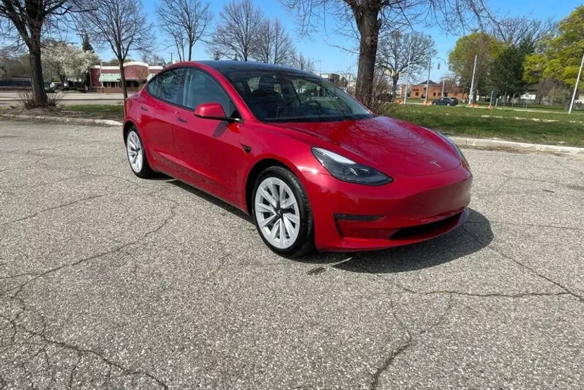 2021 Tesla Model 3 Standard Range Plus photo 1