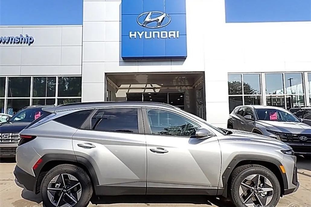 2025 Hyundai Tucson SEL Convenience photo 1