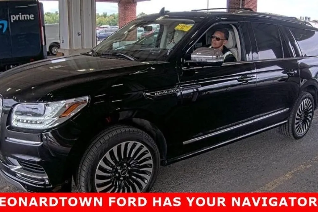 2020 Lincoln Navigator Black Label photo 1