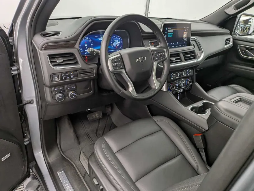 2024 Chevrolet Tahoe Z71 photo 1