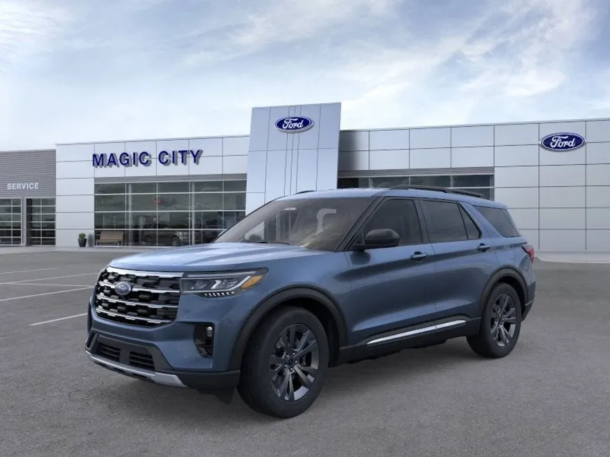2025 Ford Explorer photo 1