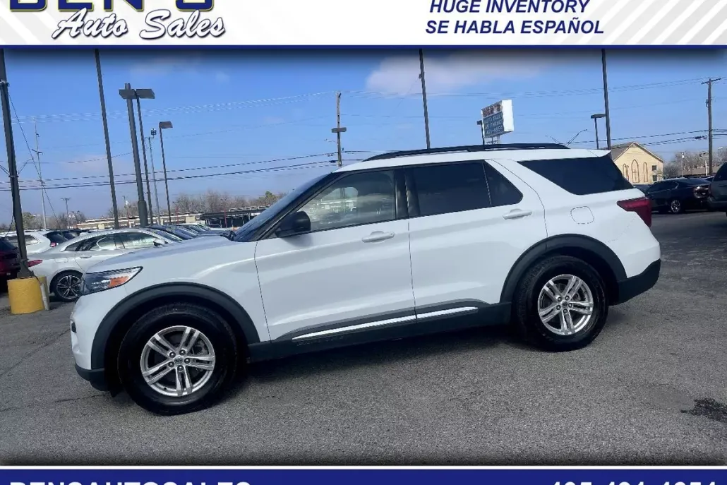 2021 Ford Explorer XLT photo 1