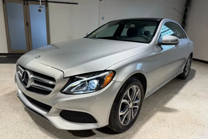2015 Mercedes Benz C 300 4MATIC Sedan photo 1