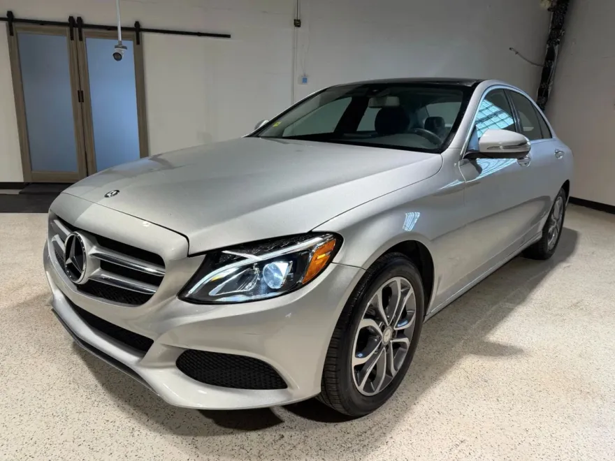 2015 Mercedes Benz C 300 4MATIC Sedan photo 1
