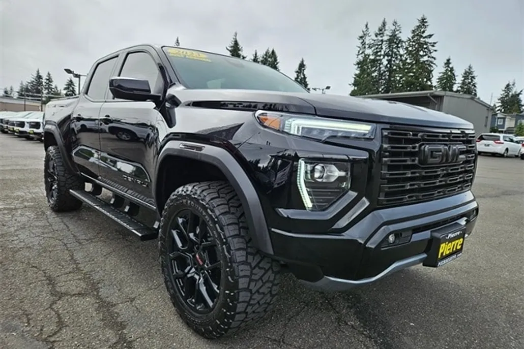 2023 Gmc Canyon Denali photo 1