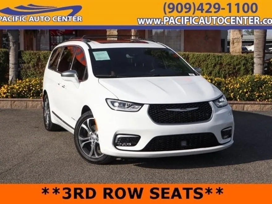 2022 Chrysler Pacifica Pinnacle photo 1