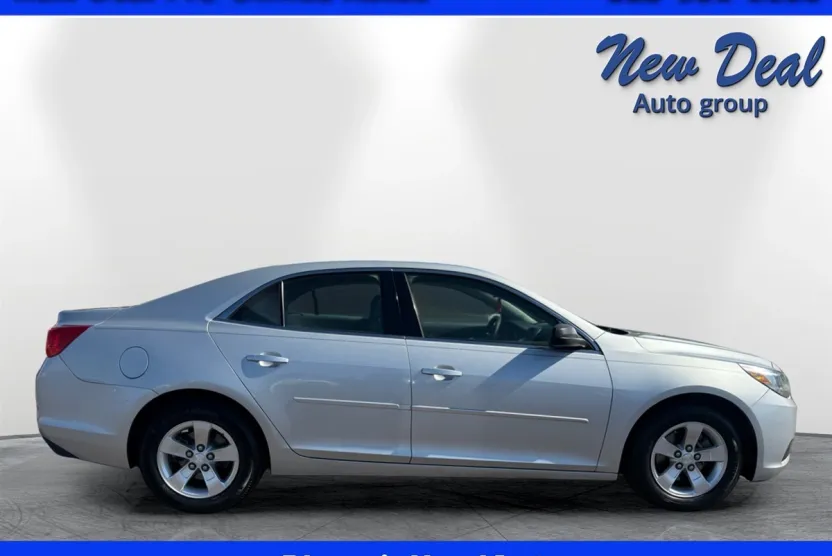 2013 Chevrolet Malibu LS photo 1