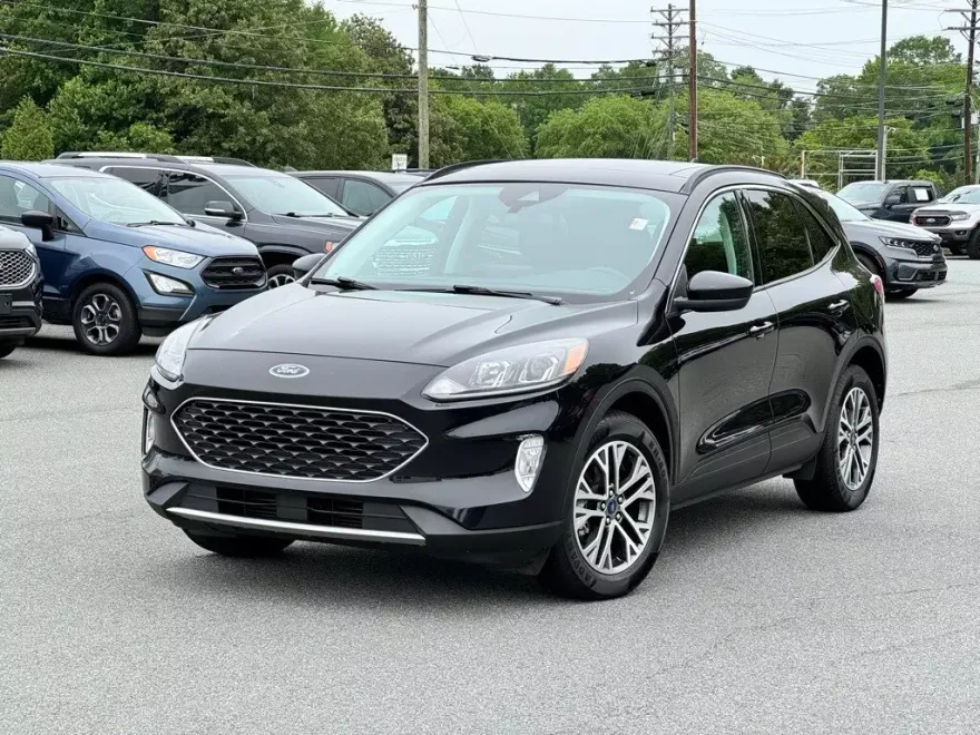 2021 Ford Escape SEL photo 1