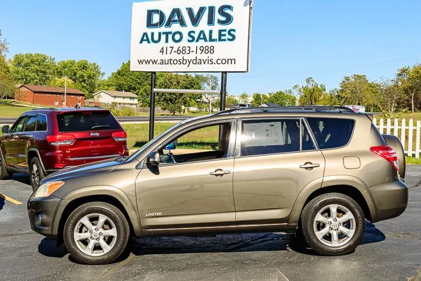 2011 Toyota RAV4 Limited photo 1