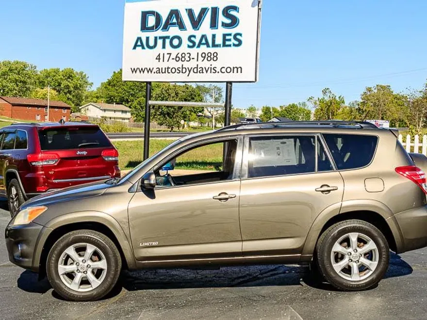 2011 Toyota RAV4 Limited photo 1