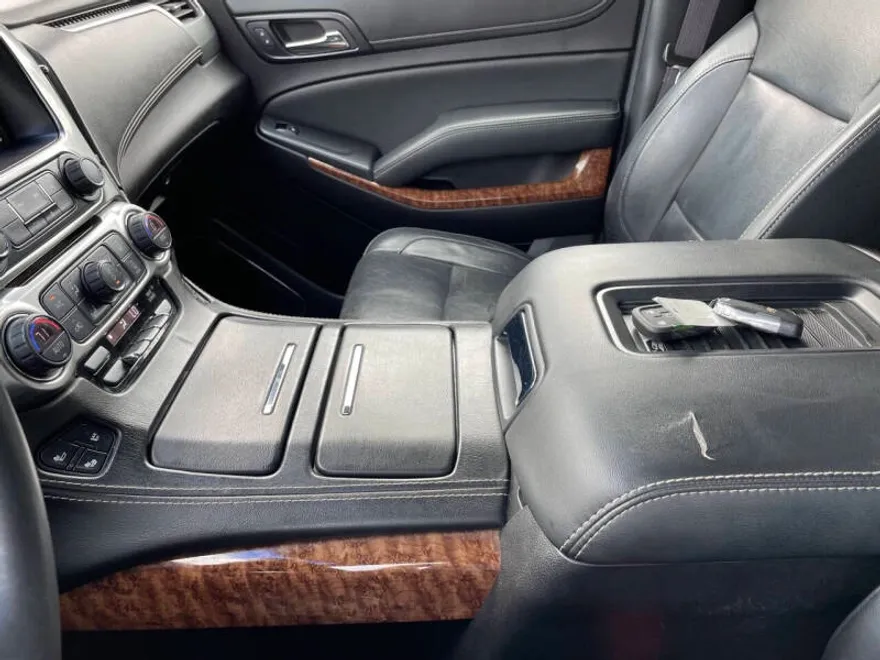 2016 Chevrolet Tahoe LTZ photo 1