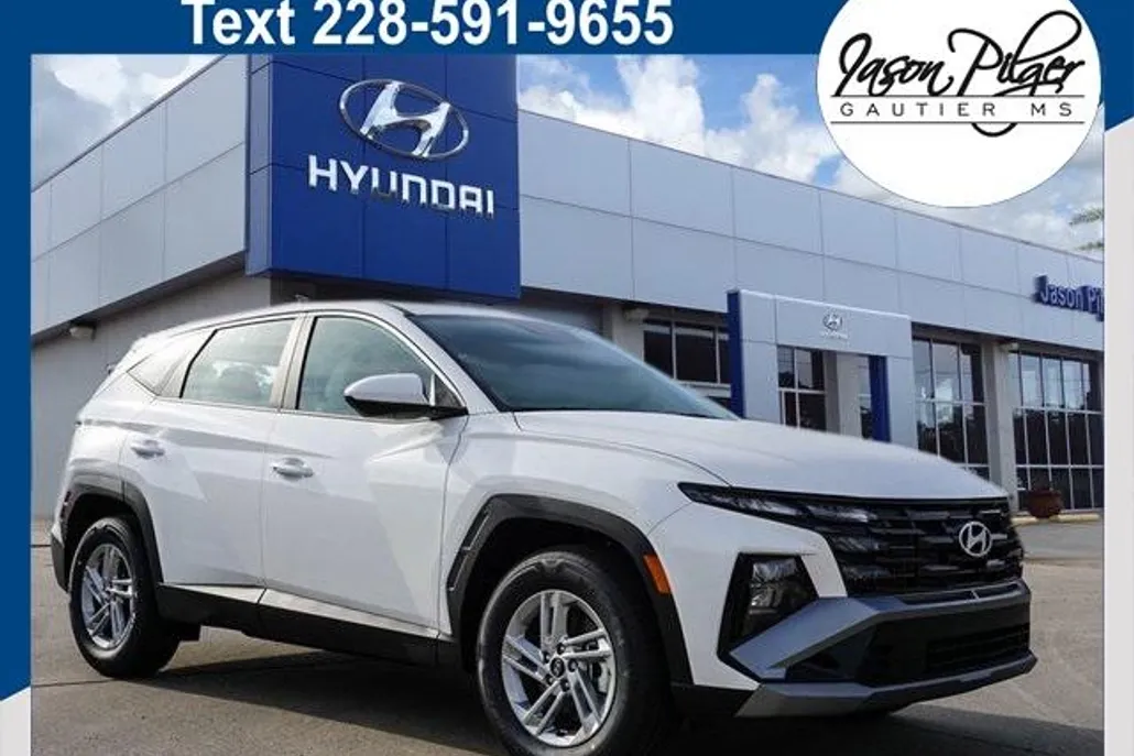 2025 Hyundai Tucson SE photo 1